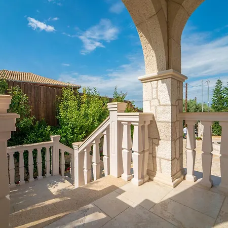 Fairytale Villa Apólpena
